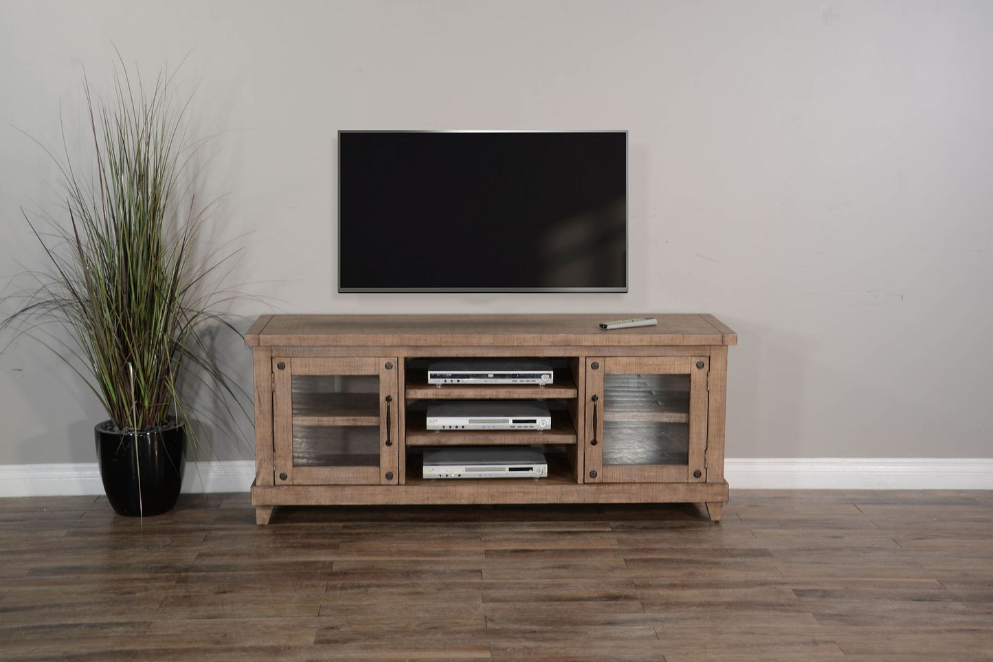 Vivian - Media Console