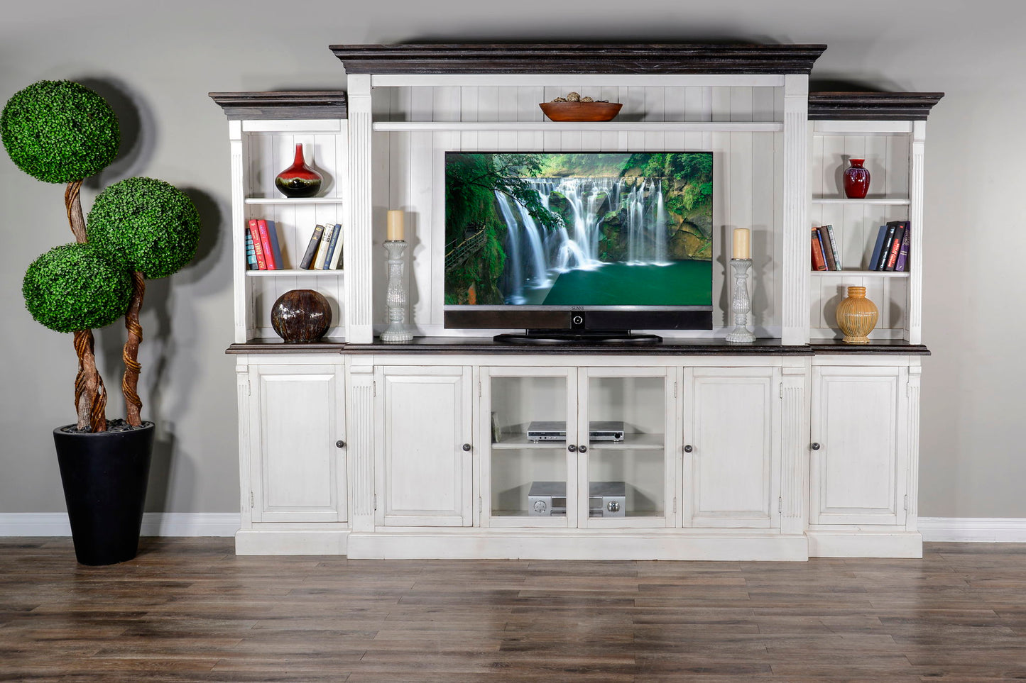 Carriage House - Entertainment Wall - Cottage White / Europen Dark