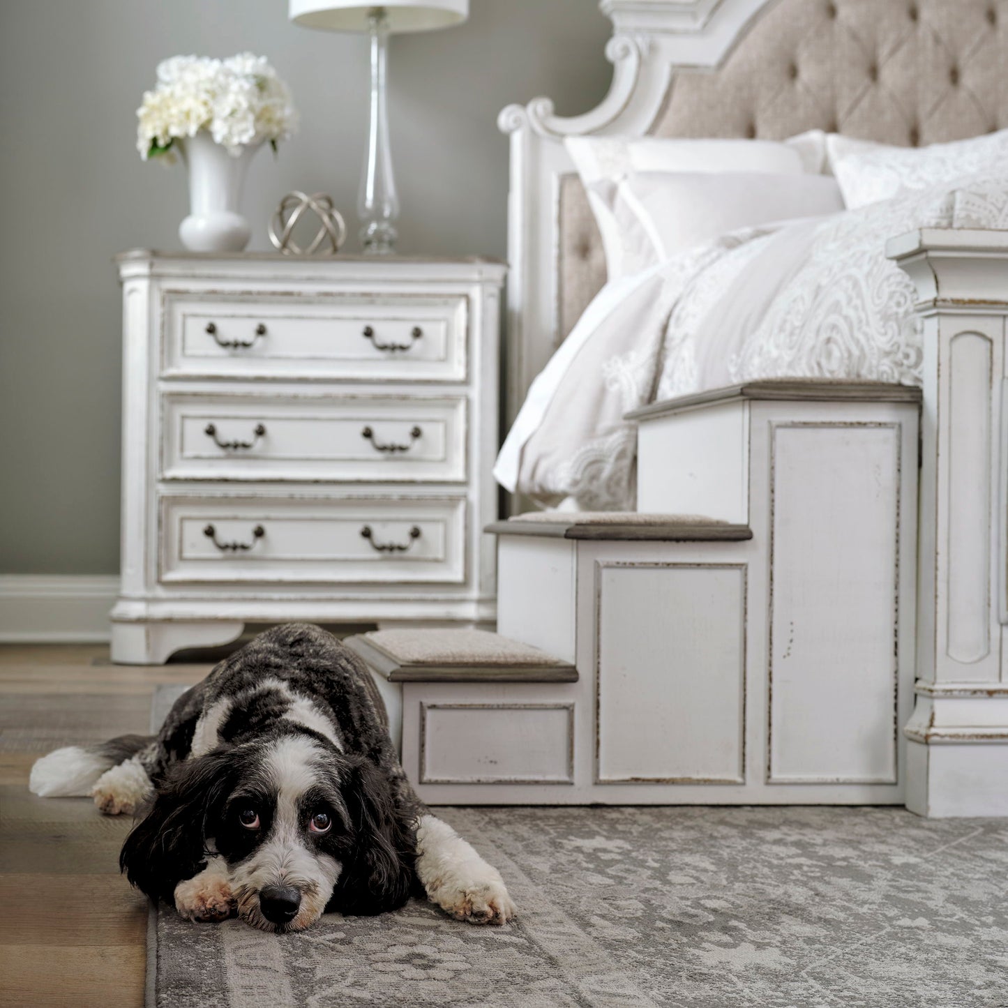 Magnolia Manor - Pet Steps - Antique White