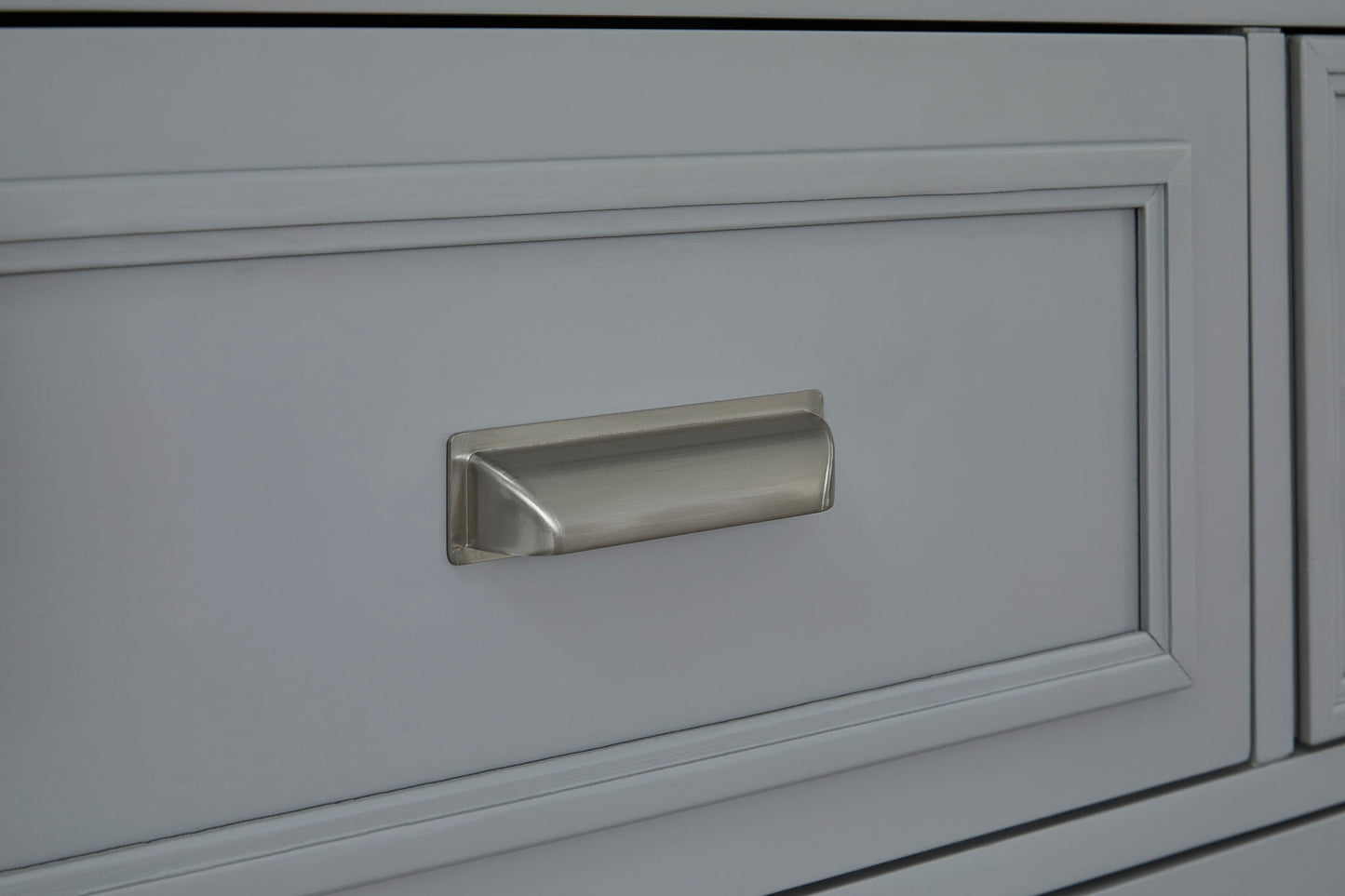 Charleston - Drawer Dresser With Landscape Mirror