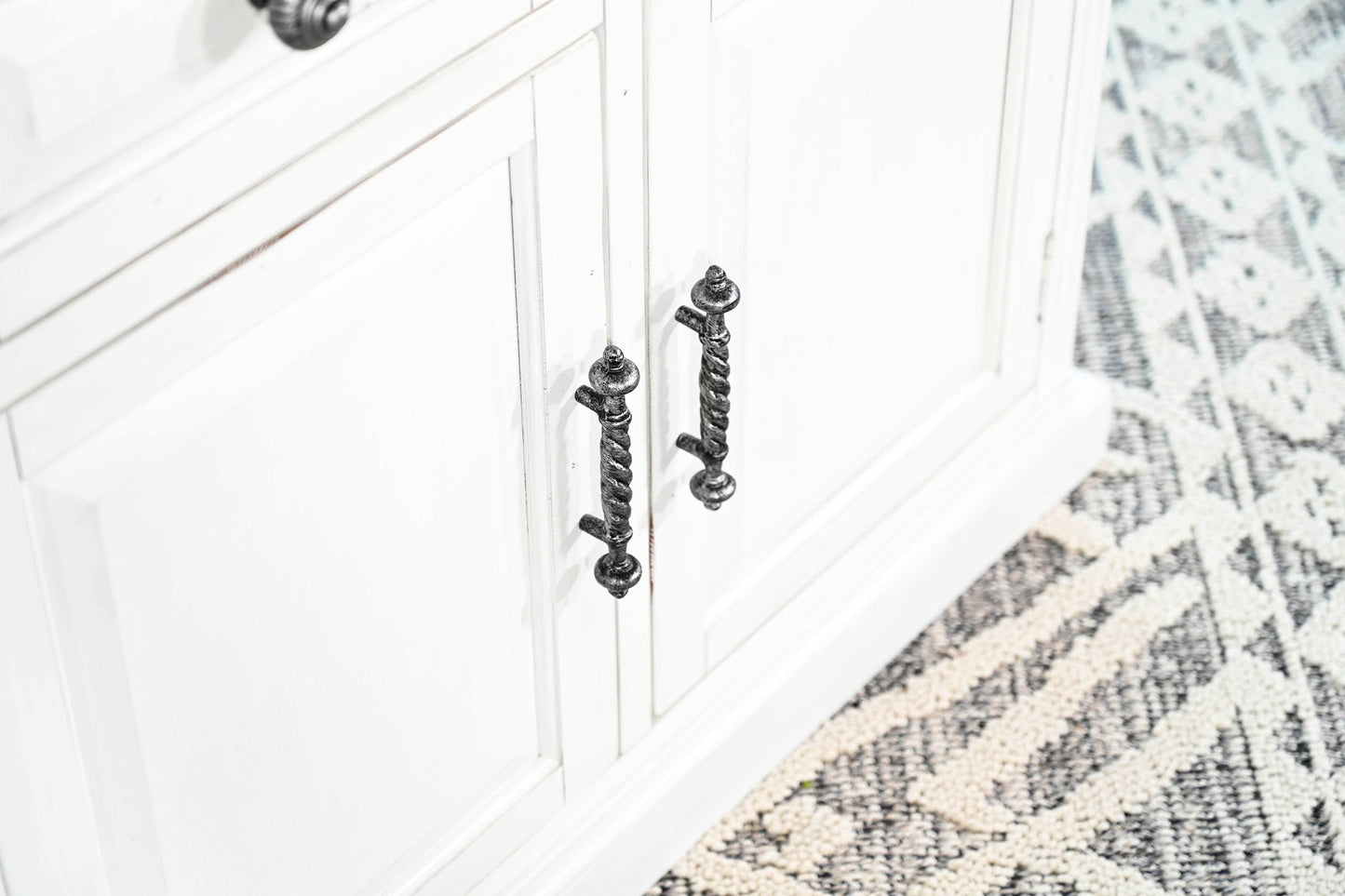 Carriage House - Credenza - Cottage White / Europen Dark