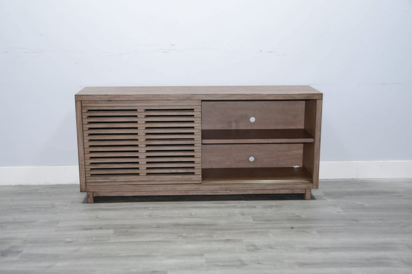 Doe Valley - TV Console