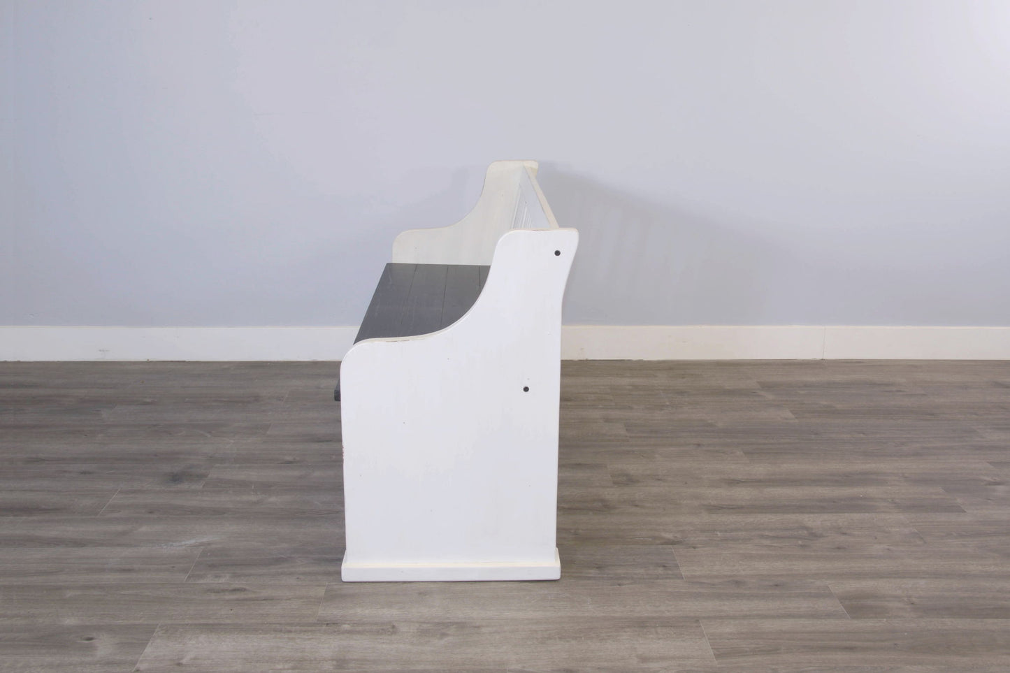 Carriage House - Slat Back Bench - Cottage White / Europen Dark