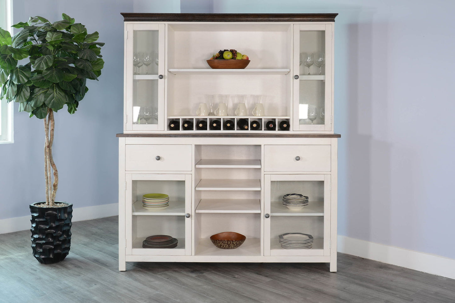 Carriage House - Buffet, Hutch