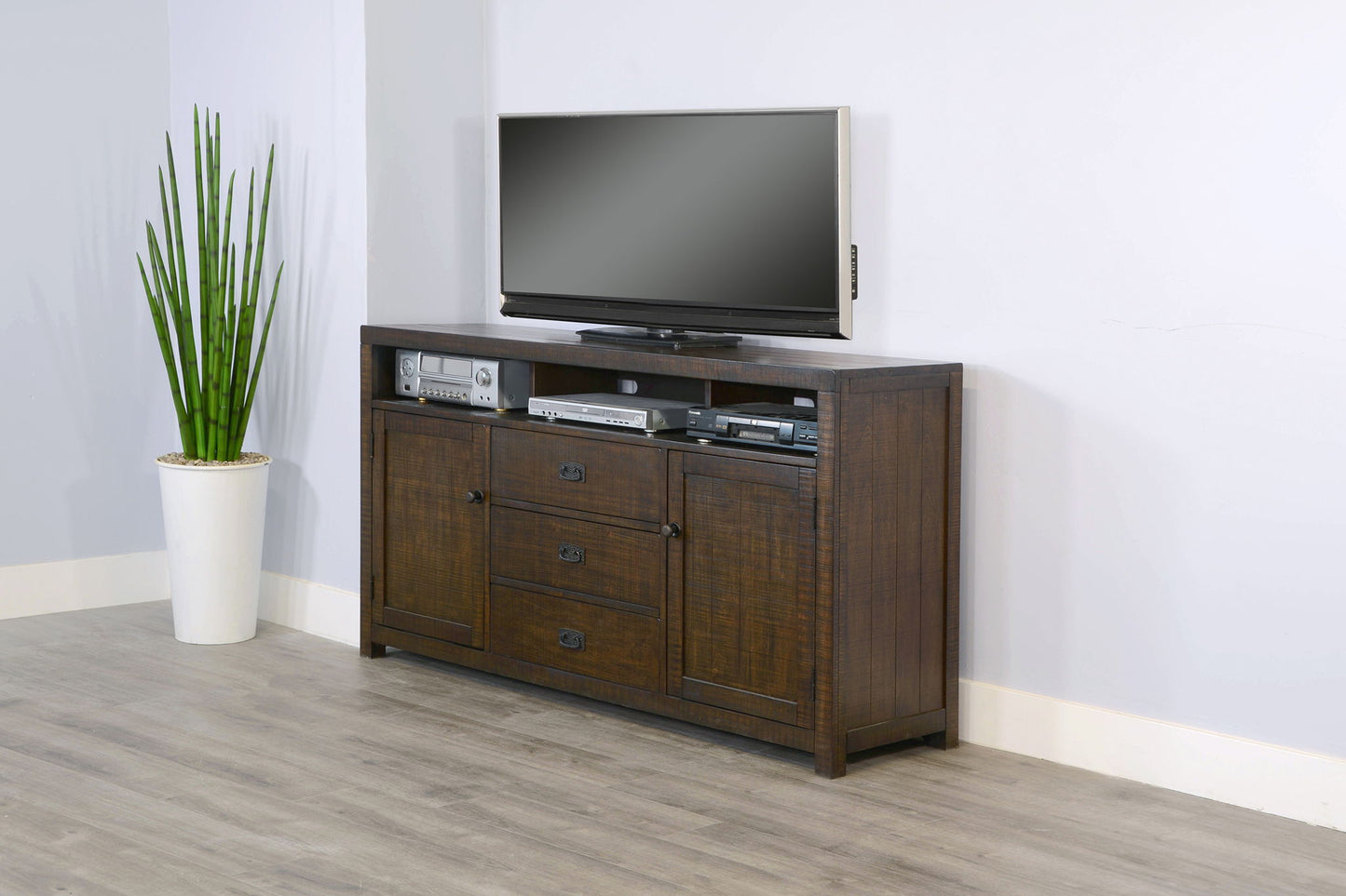 Homestead - Entertainment Wall (66,B,2Xp) - Tobacco Leaf
