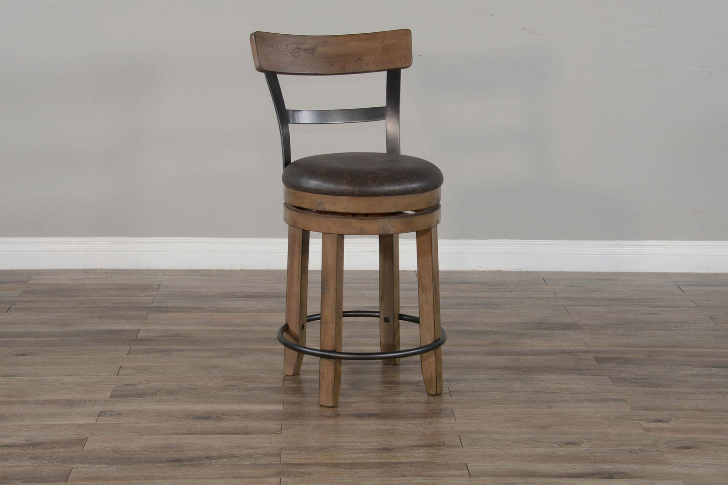 Doe Valley - Swivel Barstool