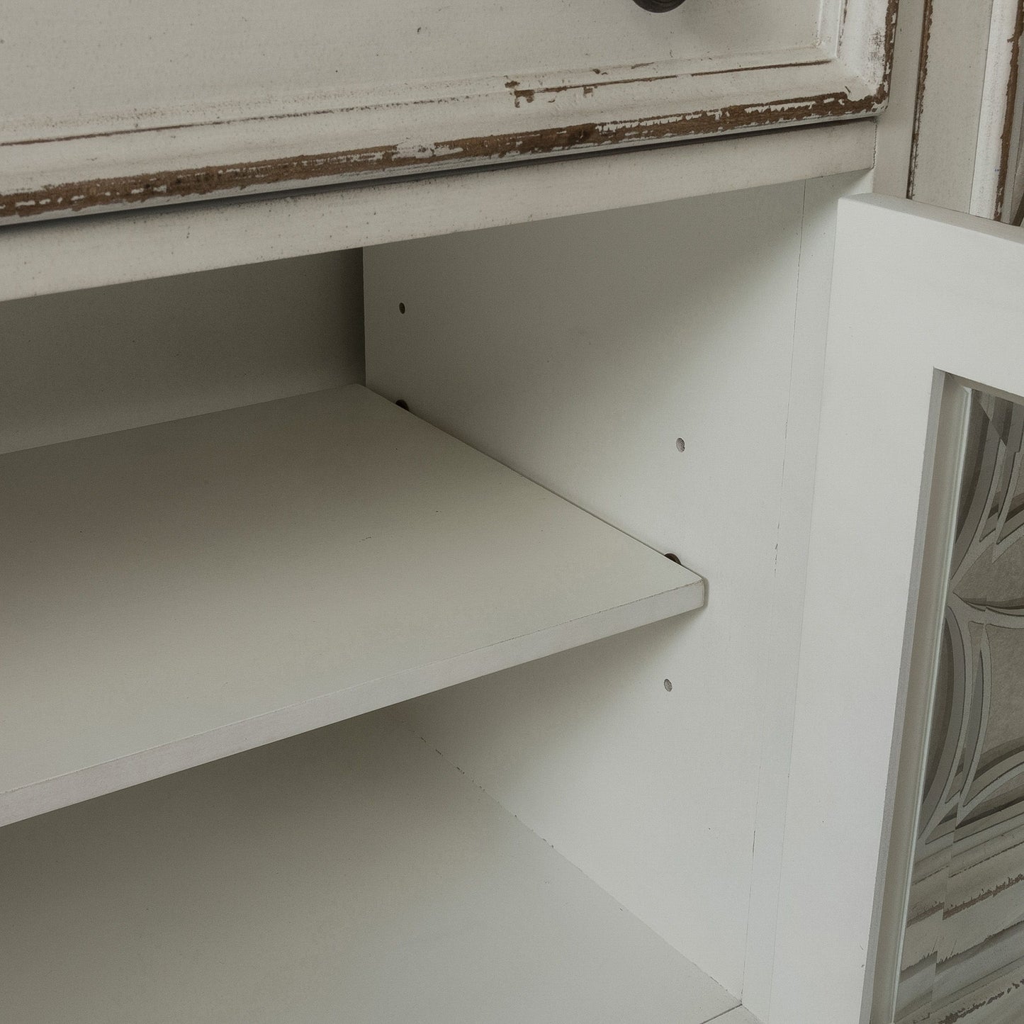 Magnolia Manor - Entertainment TV Stand (Glass Doors) - Antique White