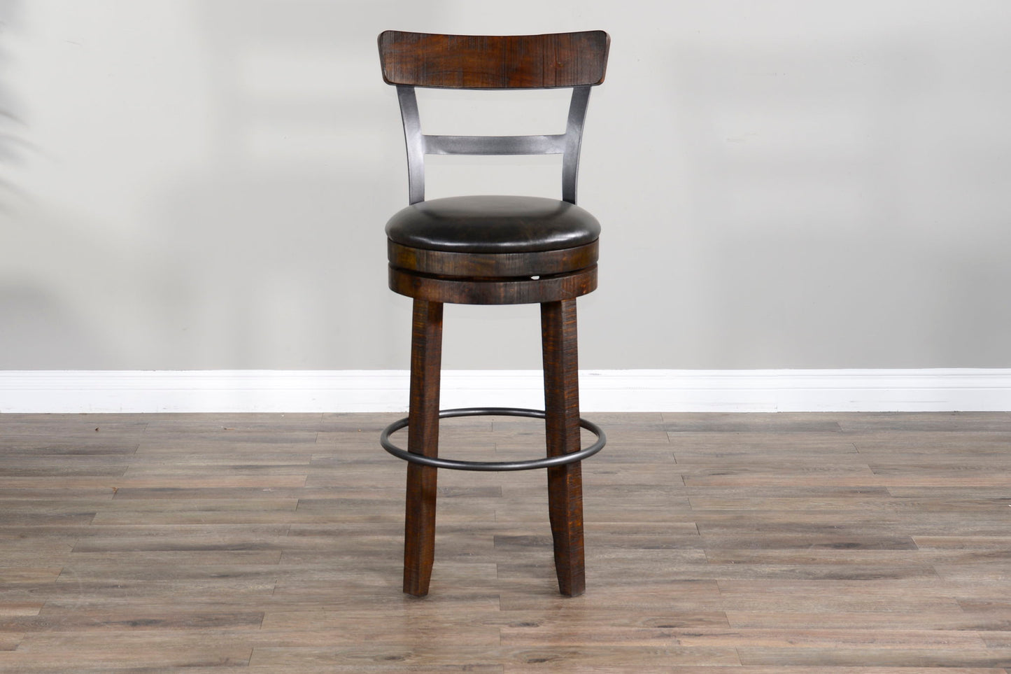 Homestead - Bar Bartool With Back & Swivel, Cushion Seat (Set of 2) - Tobacco Leaf
